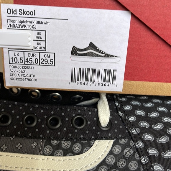 Vans WMNS Old Skool Tie Print Patch Work Black / True White Sneakers - Picture 16 of 16